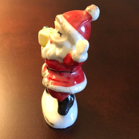 Estate Vintage Ceramic Hand Painted Waving Santa Claus With Gifts Figurine Japan - Picture 2 of 8